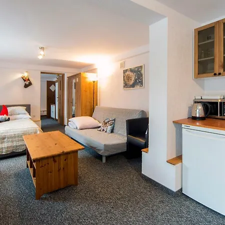 Jawor Bed & Breakfast *