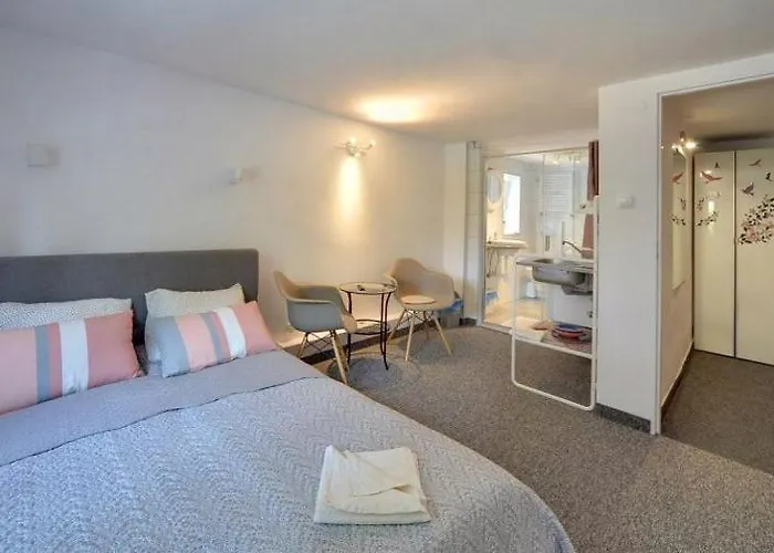 Jawor Bed and breakfast 3*